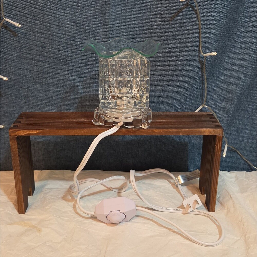 Clear Glass Electric Oil Diffuser/Wax Warmer Lamp with Dimmer Switch - Picture 6 of 16